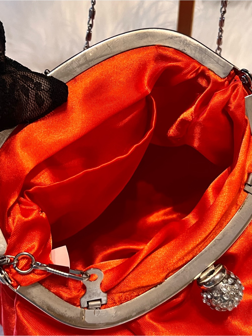 NWOT Kissluck Elegant Red Satin Evening Clutch with Chain Strap - Picture 8 of 10